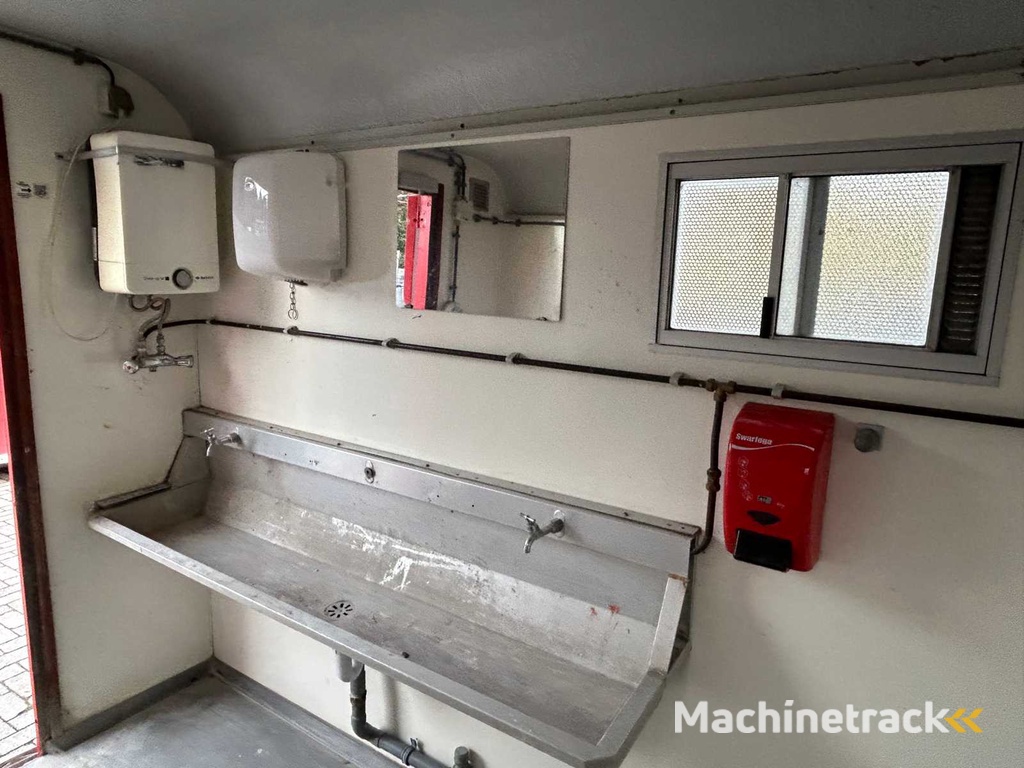 Brouwer sanitair unit op slede