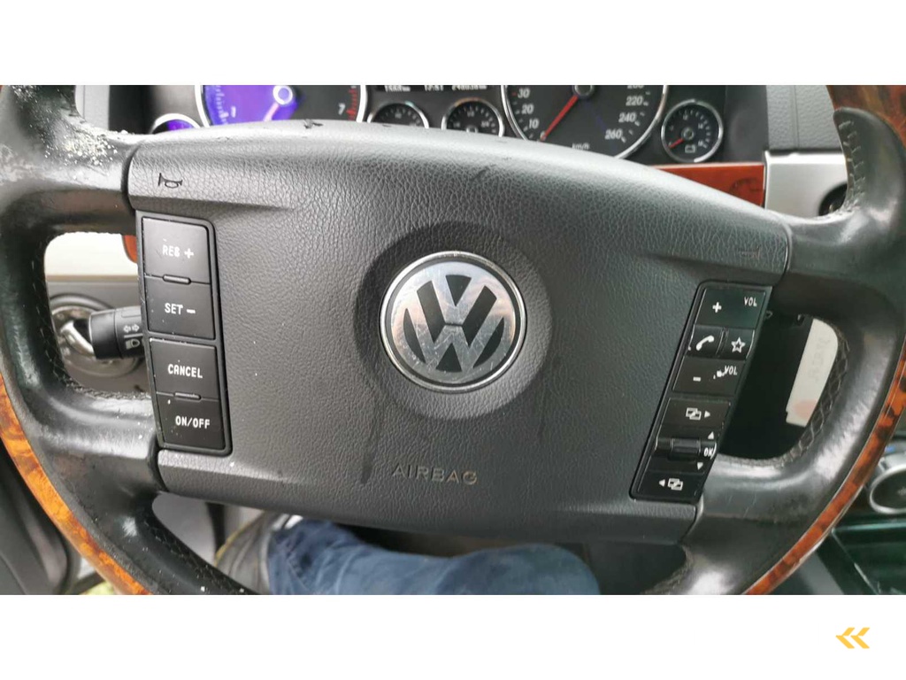 Volkswagen Touareg 3.2 V6 Automaat, 37-RZ-FL