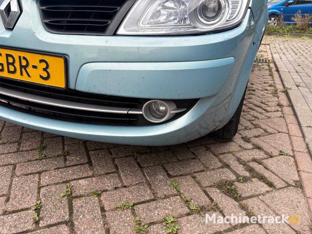 Renault Grand Scénic 2.0-16V Tech Line Airco Cruise, 11-GBR-3