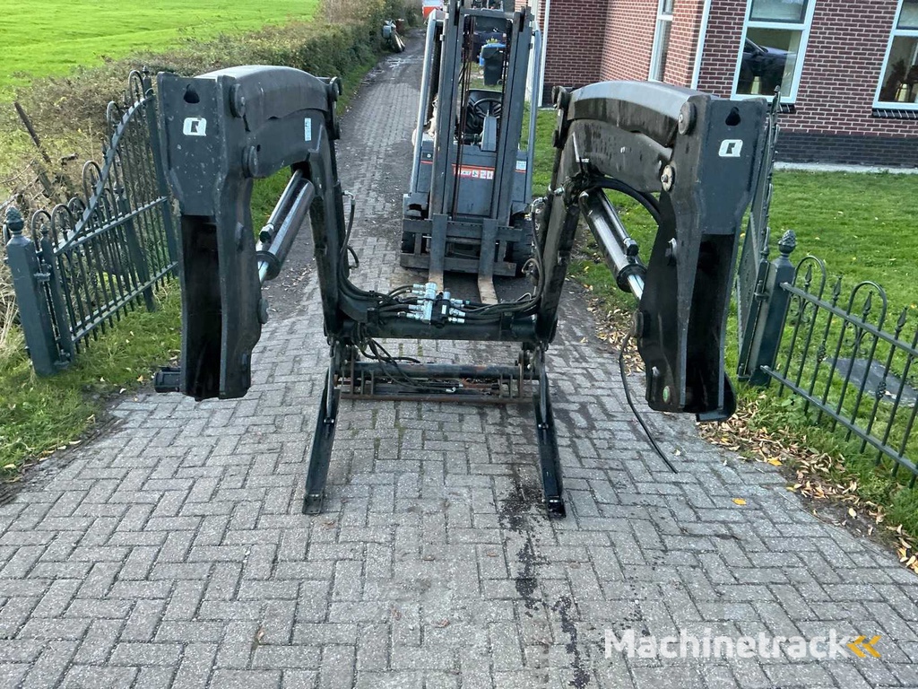 2018 Alo quike Q4m Front Loaders and Accessories