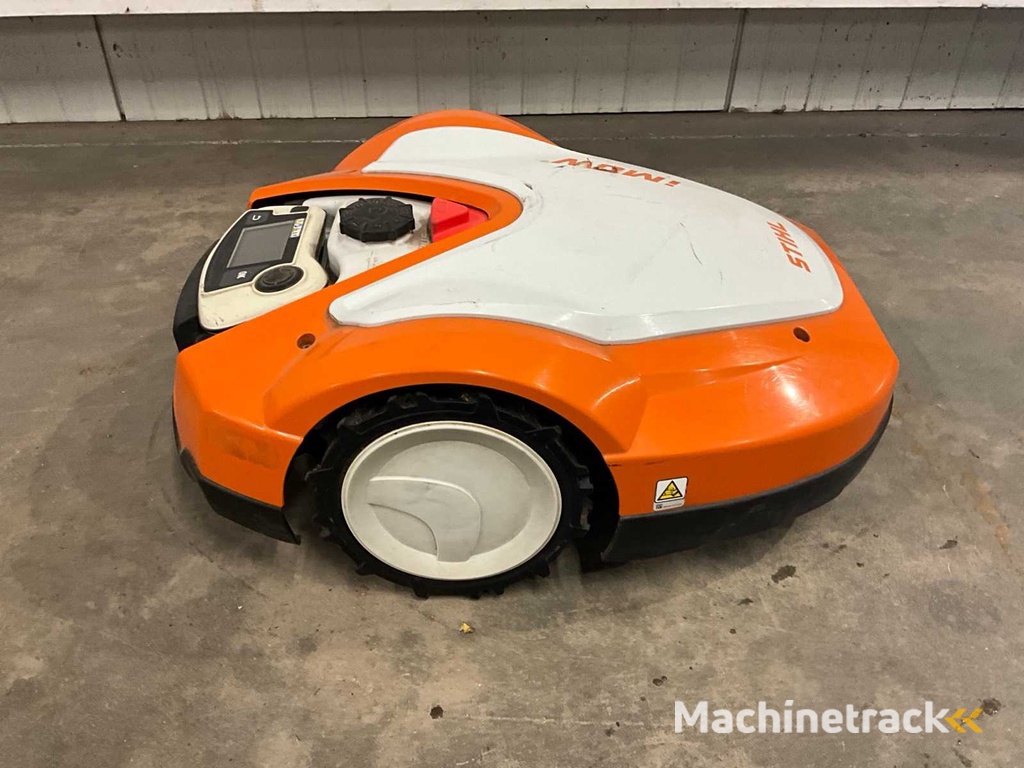 2021 Stihl RMI 632 P imow Robotmaaier met laadstation