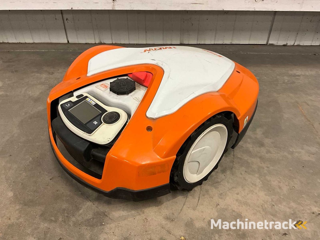 2021 Stihl RMI 632 P imow Robotmaaier met laadstation