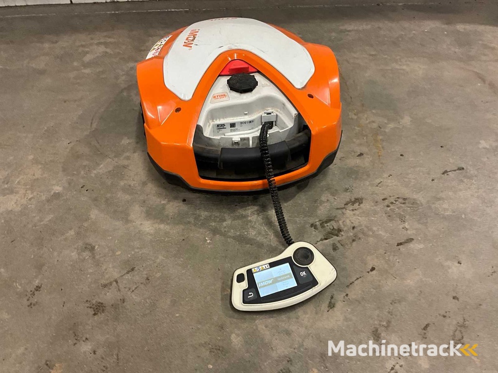 2021 Stihl RMI 632 P imow Robotmaaier met laadstation