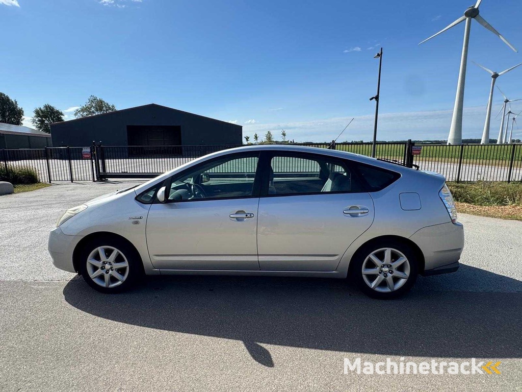 Toyota  Prius  1.5 VVT-i Tech Ed. 82-HXT-1