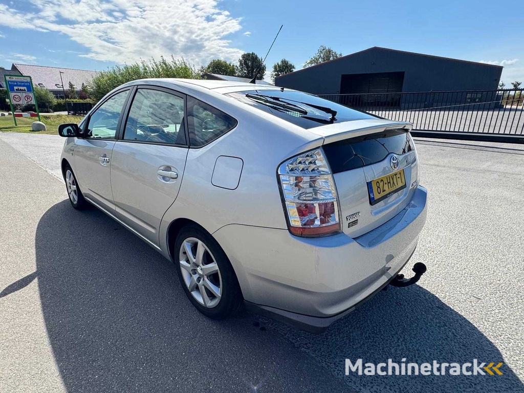 Toyota  Prius  1.5 VVT-i Tech Ed. 82-HXT-1