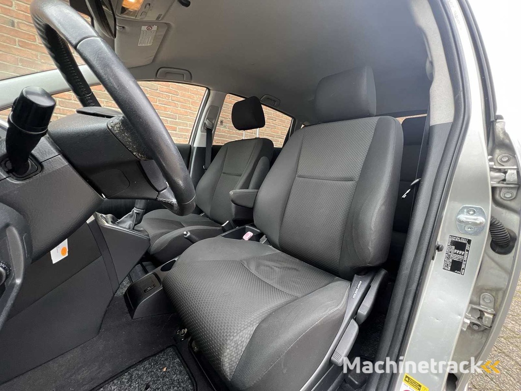 Toyota Verso 1.6 VVT-i Dynamic 2006 | 08-SZ-XG