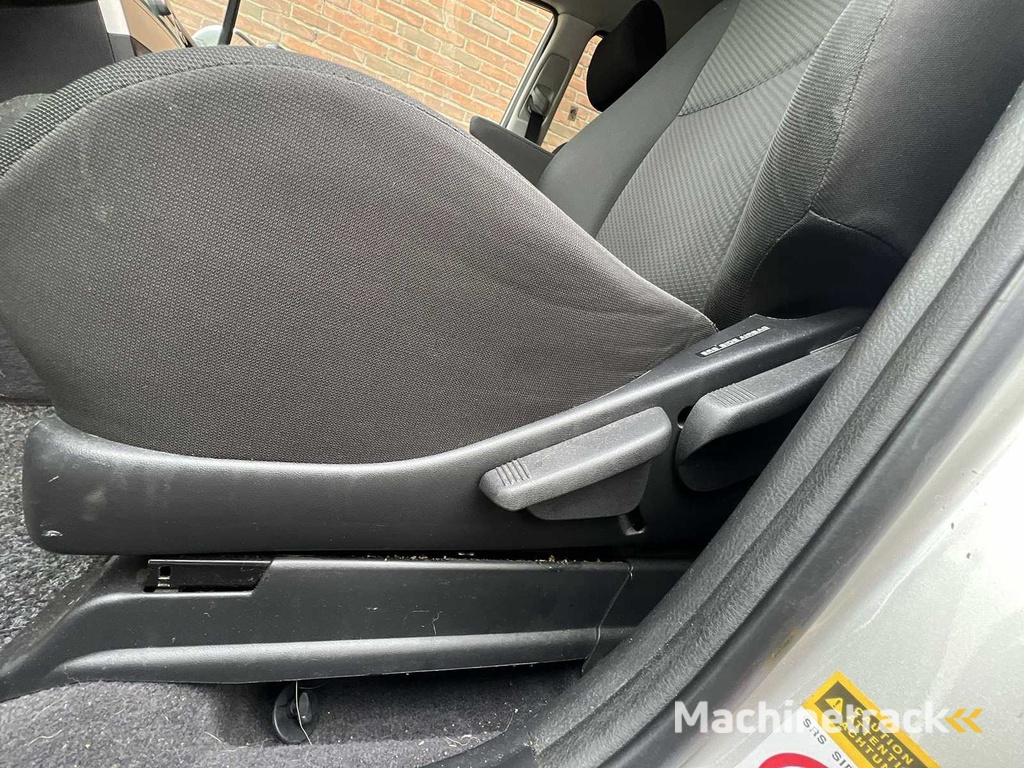 Toyota Verso 1.6 VVT-i Dynamic 2006 | 08-SZ-XG