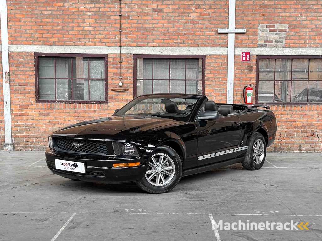 Ford Mustang Cabriolet 4.0 V6 214pk 2005