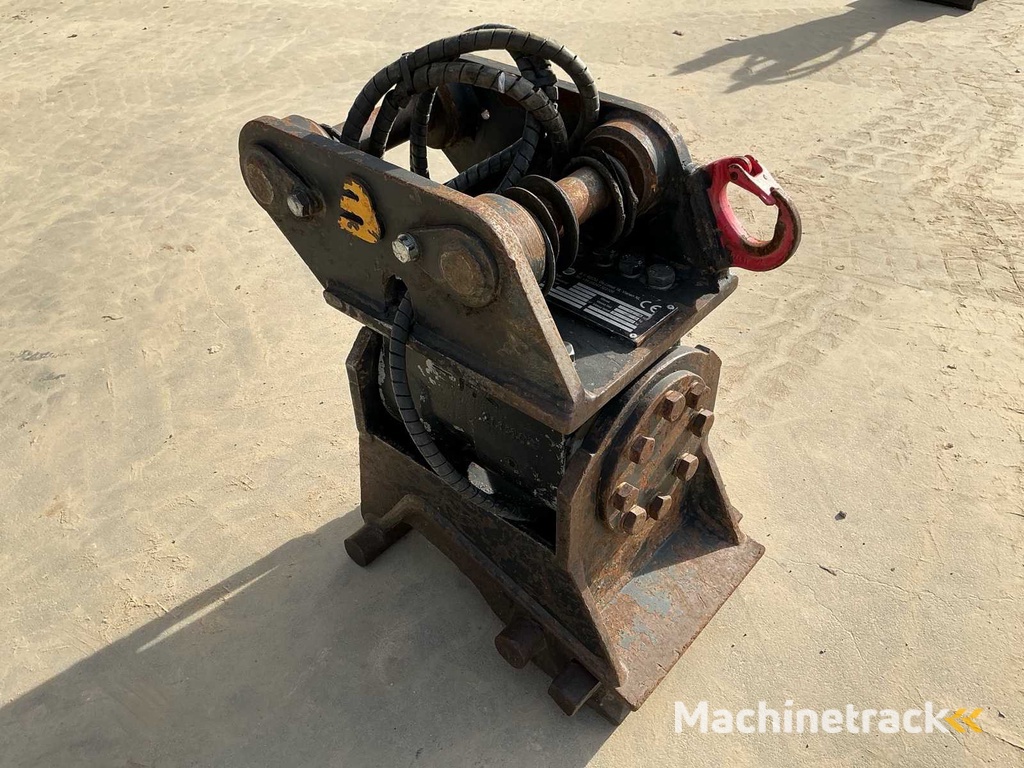 Beco KSW1H Takeuchi TB285 Tiltpiece