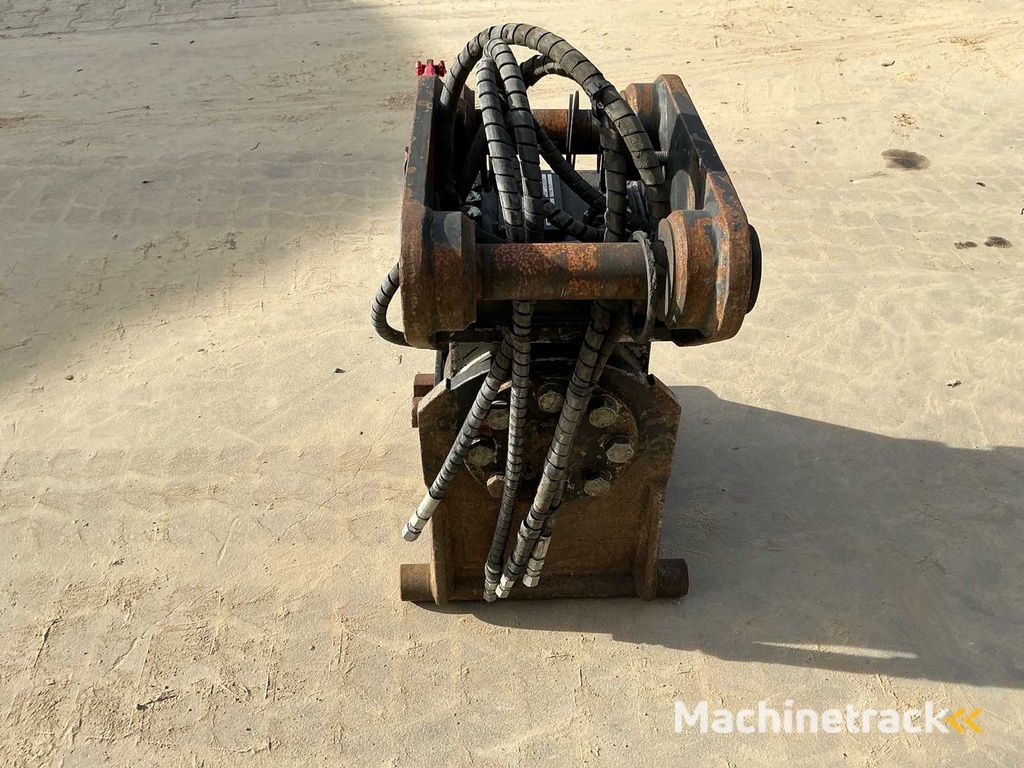 Beco KSW1H Takeuchi TB285 Tiltpiece