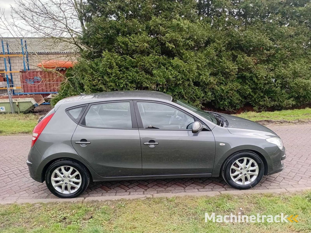 Hyundai i30 1.6 CRDi Dynamic Business, 85-ZN-HZ