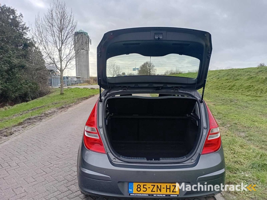 Hyundai i30 1.6 CRDi Dynamic Business, 85-ZN-HZ