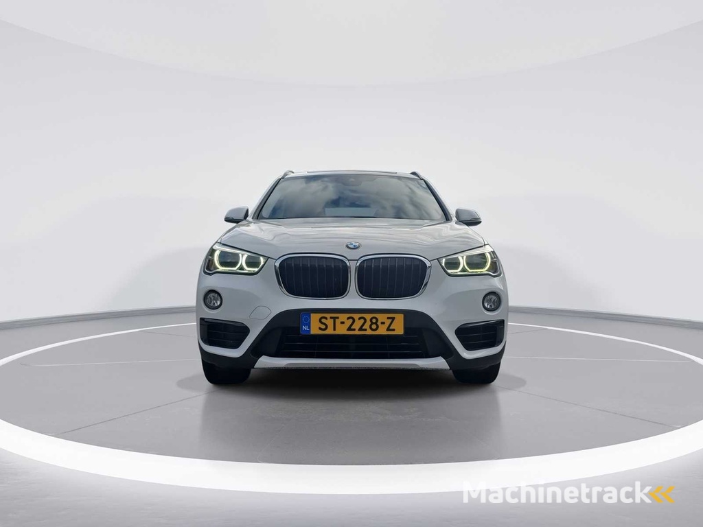 BMW X1 sDrive18i Executive 2018 | ST-228-Z