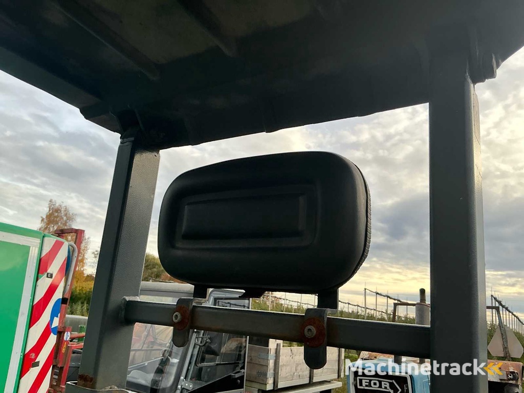 2005 MOFFETT CAGE M1 15.1 Reach truck