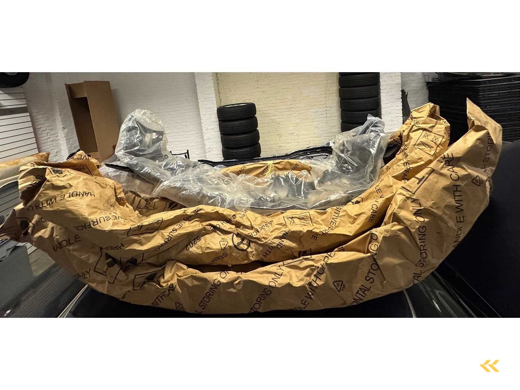 Mercedes - Batch of spare parts - lorries - Passenger cars