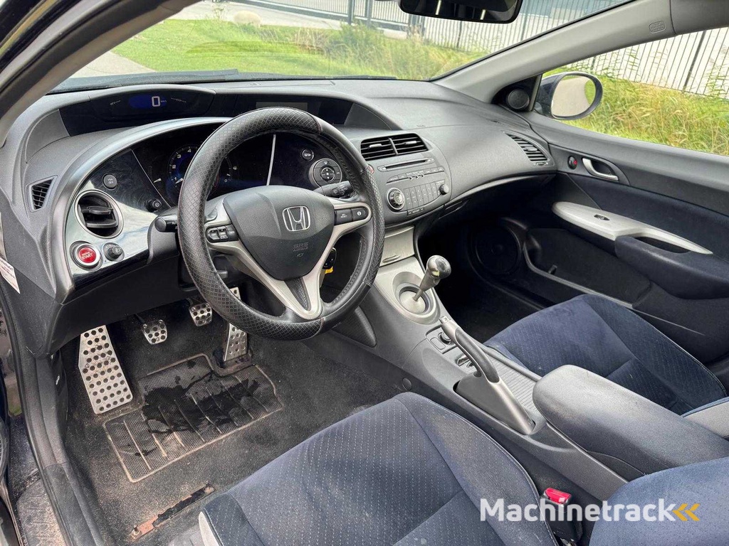 Honda  Civic  1.4 Sport  29-XJ-ZX