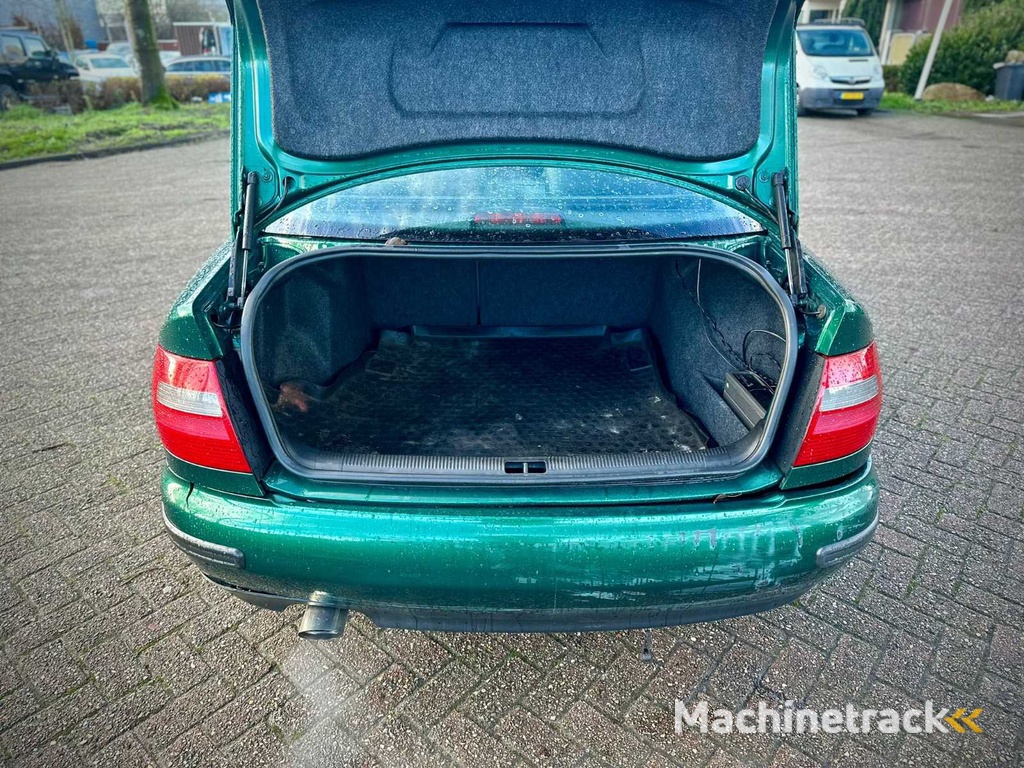 Audi A4 Limousine 1.6 C Advance, TG-FL-92