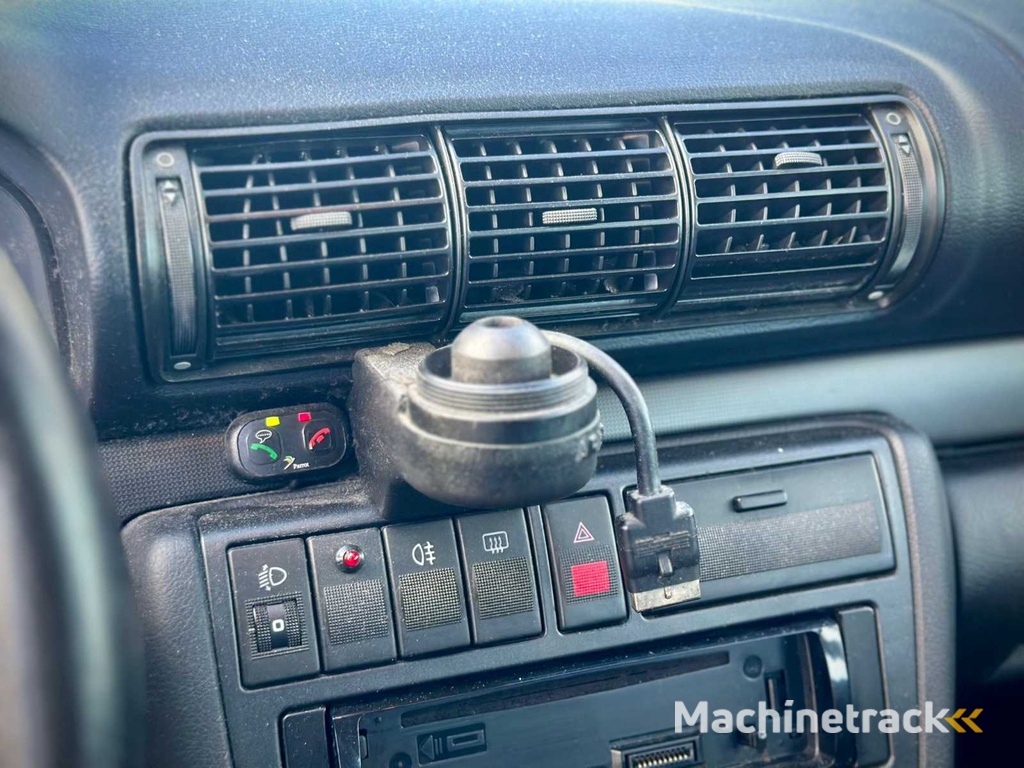 Audi A4 Limousine 1.6 C Advance, TG-FL-92