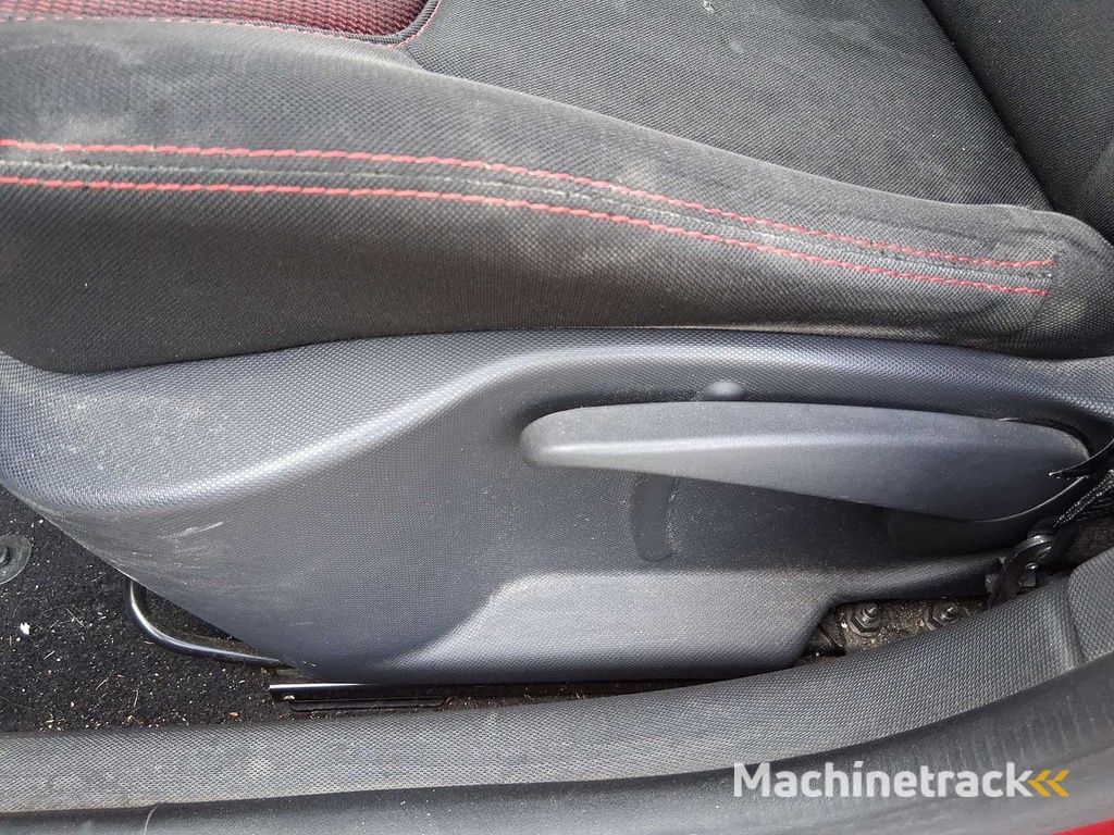 Renault Clio 0.9 TCe Expression 2014 | 2-TVH-64