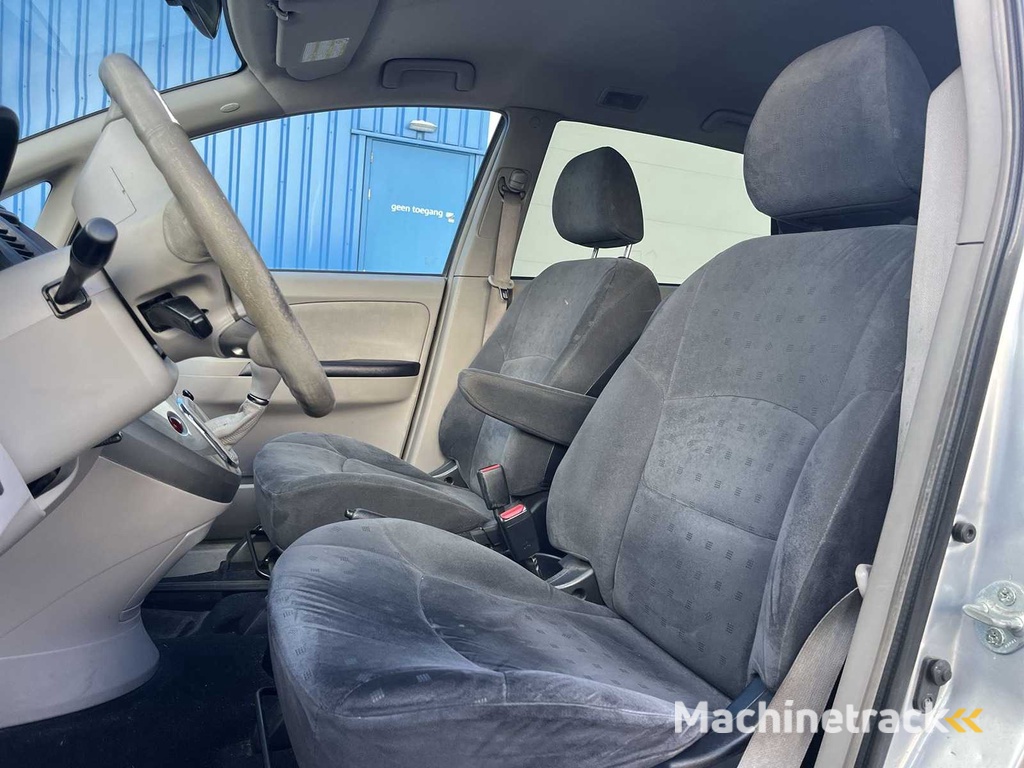 Mitsubishi Grandis 2.4-16V Intense 2004 | 94-PL-PF