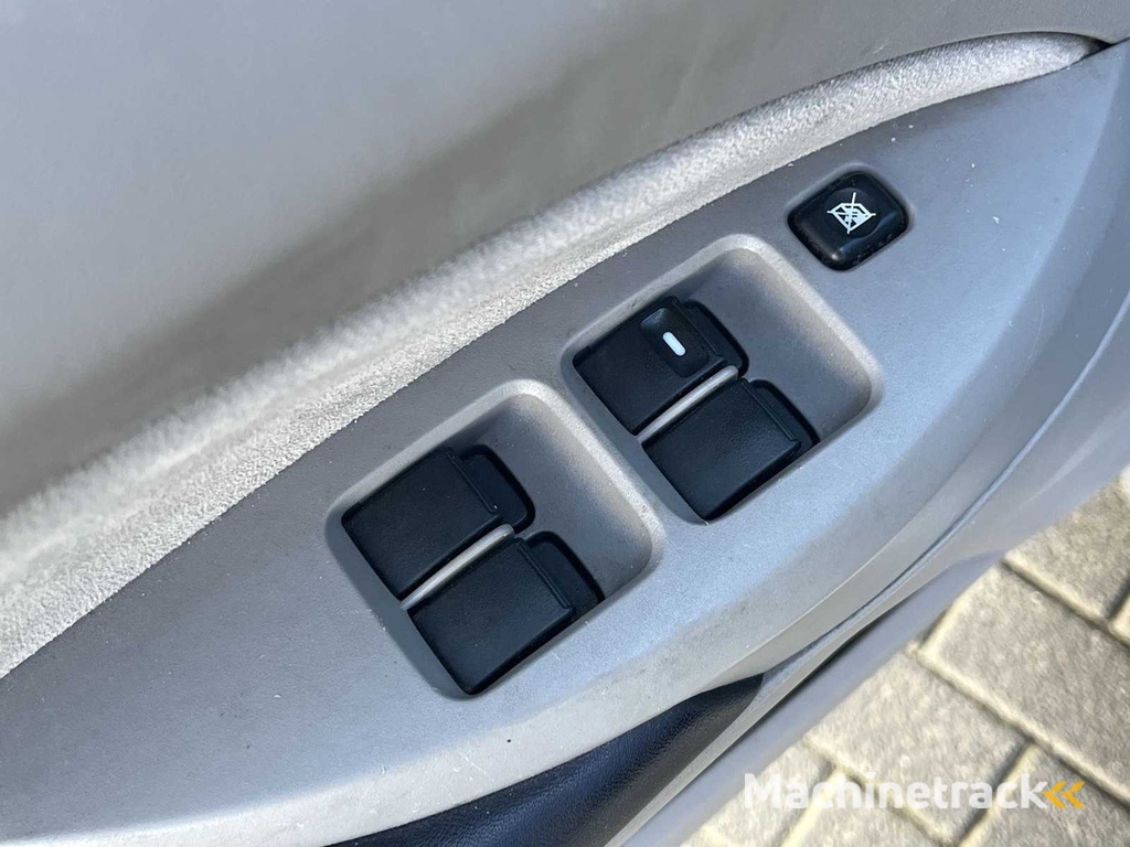 Mitsubishi Grandis 2.4-16V Intense 2004 | 94-PL-PF