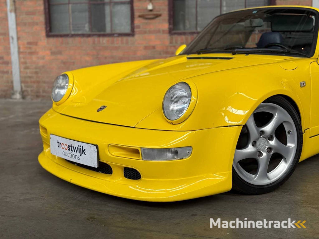 Porsche 911 964 Carrera Cabrio 250pk 1992 Youngtimer