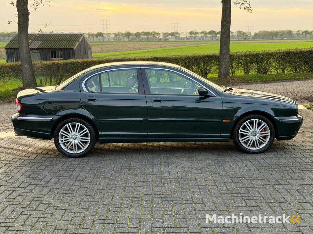 Jaguar X-type 2.5 V6 72-HL-KZ