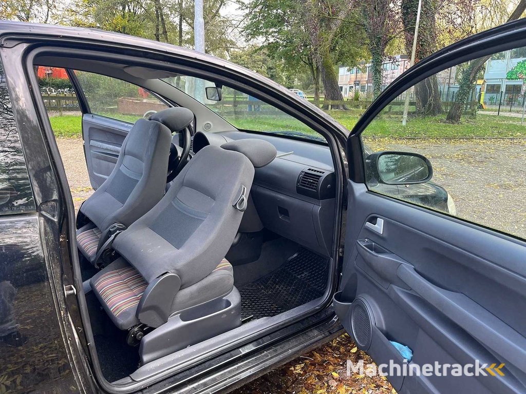 Volkswagen Fox 1.2 Trendline, 79-RZ-LR