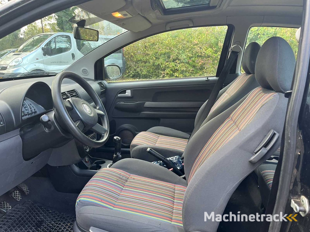 Volkswagen Fox 1.2 Trendline, 79-RZ-LR