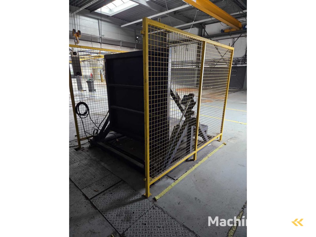 2008 Bouwmeester Metaal Kistenkantelaar