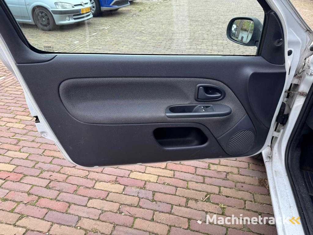 Renault  Clio  1.2-16V Auth.Airco 92-NV-GL