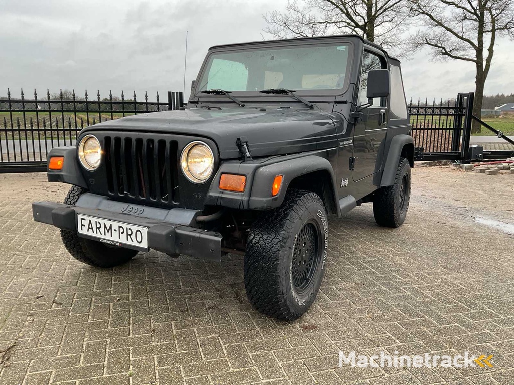 2001 Wrangler Jeep “4WD” cabrio