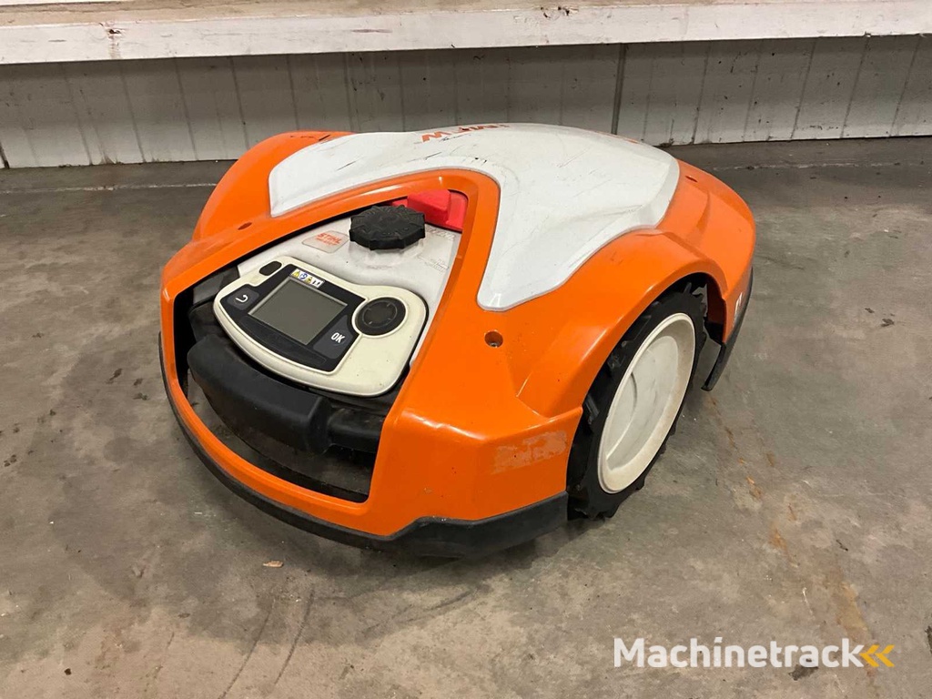 2021 Stihl RMI 632 P imow Robotmaaier met laadstation