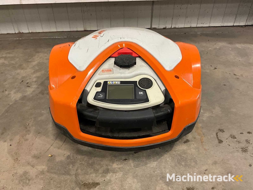 2021 Stihl RMI 632 P imow Robotmaaier met laadstation