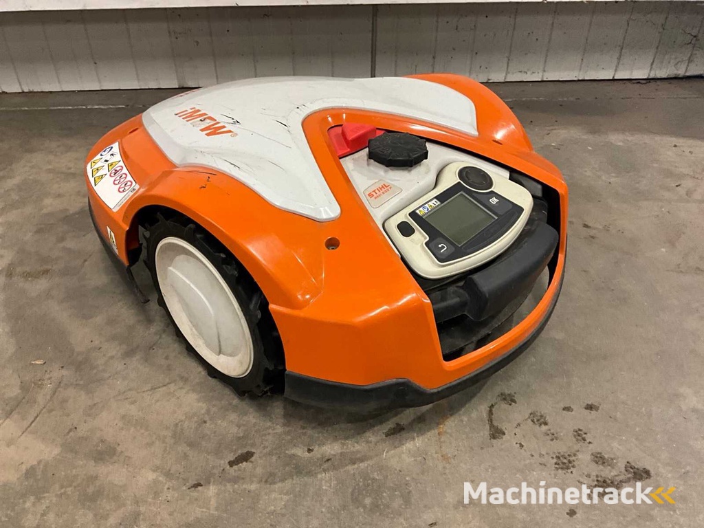 2021 Stihl RMI 632 P imow Robotmaaier met laadstation