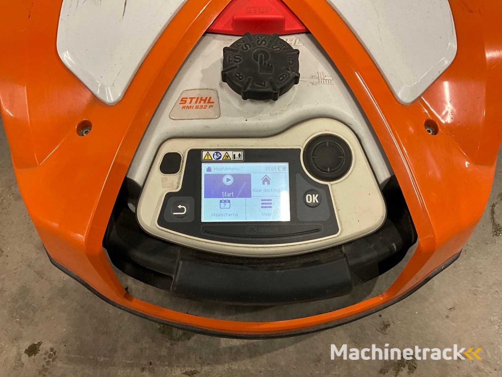 2021 Stihl RMI 632 P imow Robotmaaier met laadstation