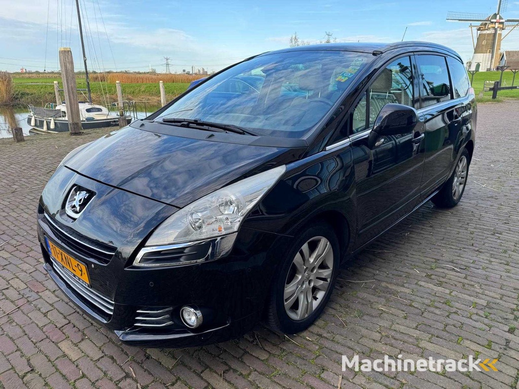 Peugeot  5008  1.6 THP Allure Pano Leder 7 persoon 11-XNL-9