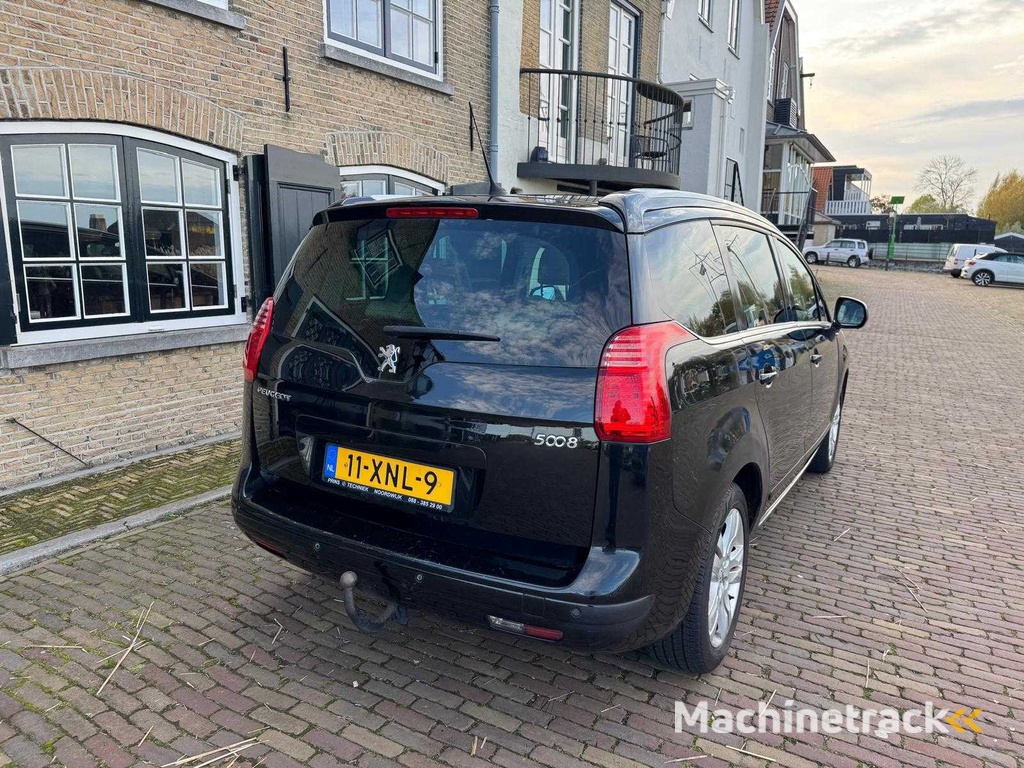 Peugeot  5008  1.6 THP Allure Pano Leder 7 persoon 11-XNL-9