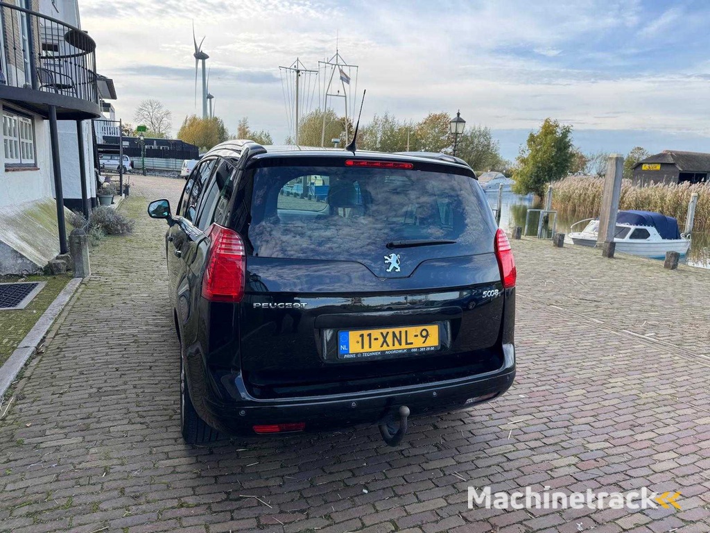Peugeot  5008  1.6 THP Allure Pano Leder 7 persoon 11-XNL-9