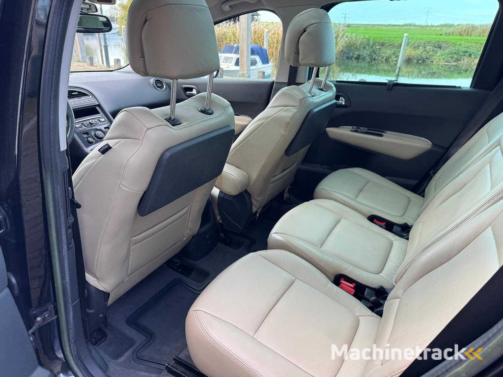 Peugeot  5008  1.6 THP Allure Pano Leder 7 persoon 11-XNL-9