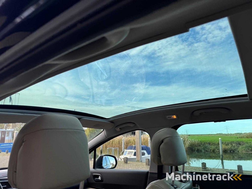 Peugeot  5008  1.6 THP Allure Pano Leder 7 persoon 11-XNL-9