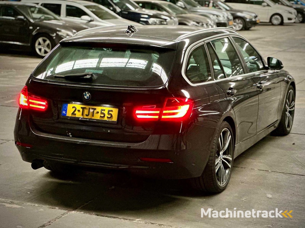 BMW 316i Touring xExecutive; 2-TJT-55