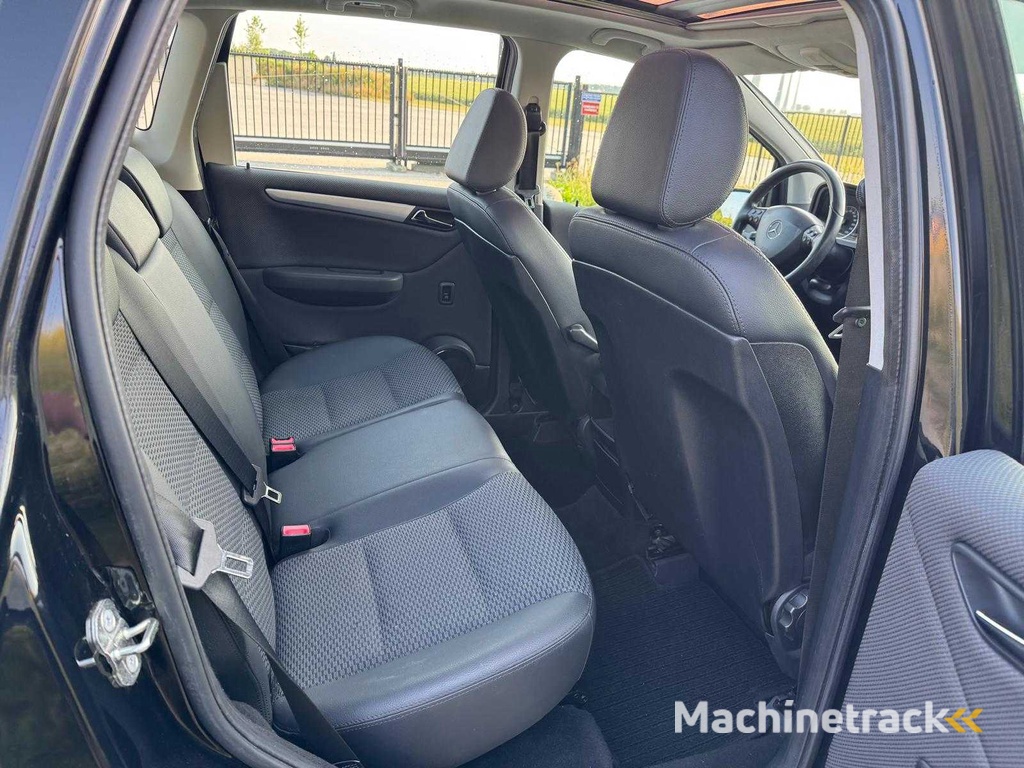 Mercedes-Benz A-klasse 180 Bns Cl. Avantgarde Automaat H-007-NN