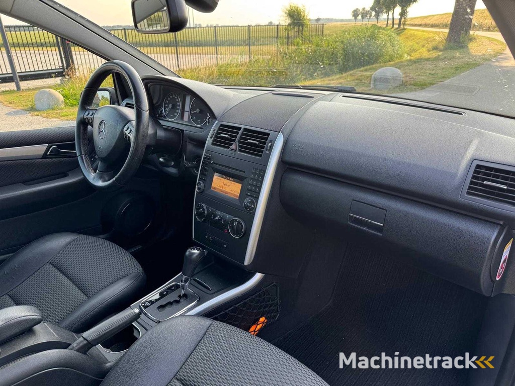 Mercedes-Benz A-klasse 180 Bns Cl. Avantgarde Automaat H-007-NN