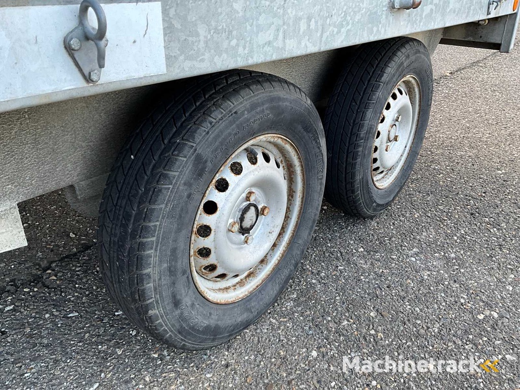 Tandemas Aanhangwagen Met 3x Grasmaaier