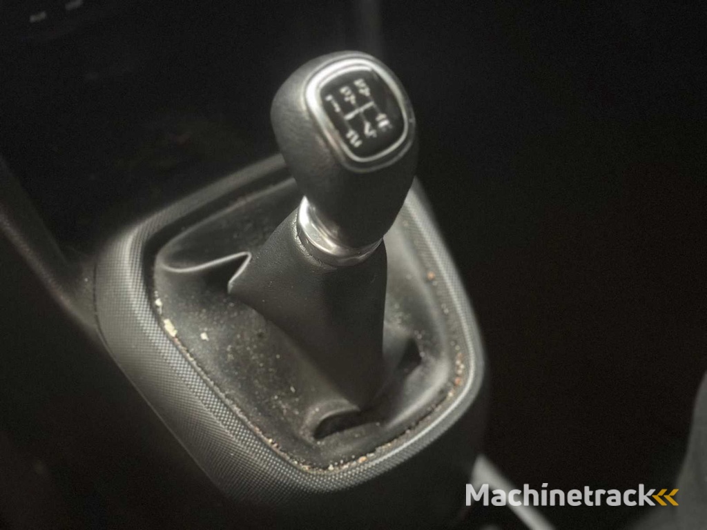 Hyundai i10 1.0i Comfort; RX-751-V