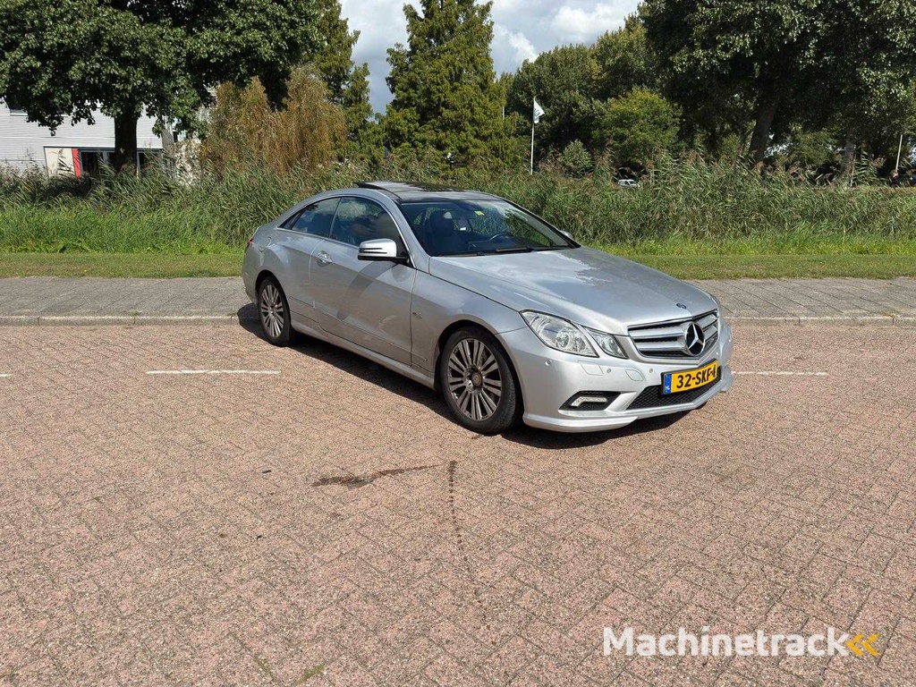 Mercedes-Benz E200 Coupé CGI Elegance Automaat; 32-SKF-4