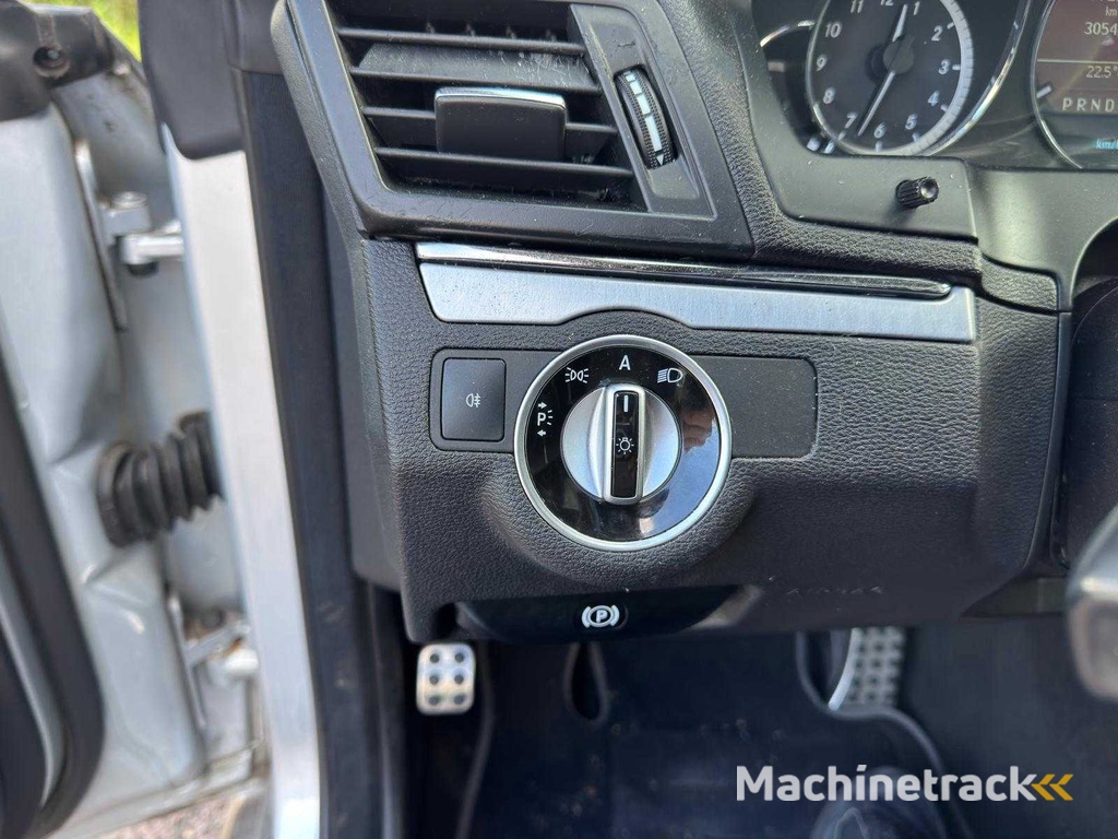 Mercedes-Benz E200 Coupé CGI Elegance Automaat; 32-SKF-4