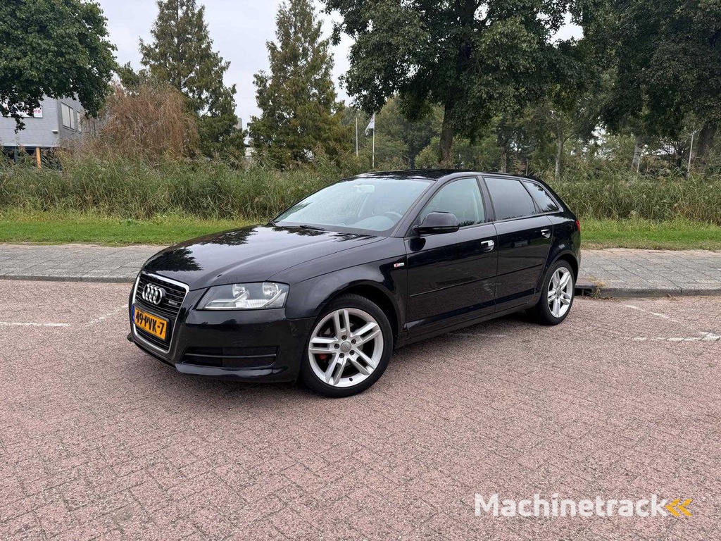 Audi A3 Sportback 1.2 TFSI Attraction Pro Line Business; 49-PVK-7