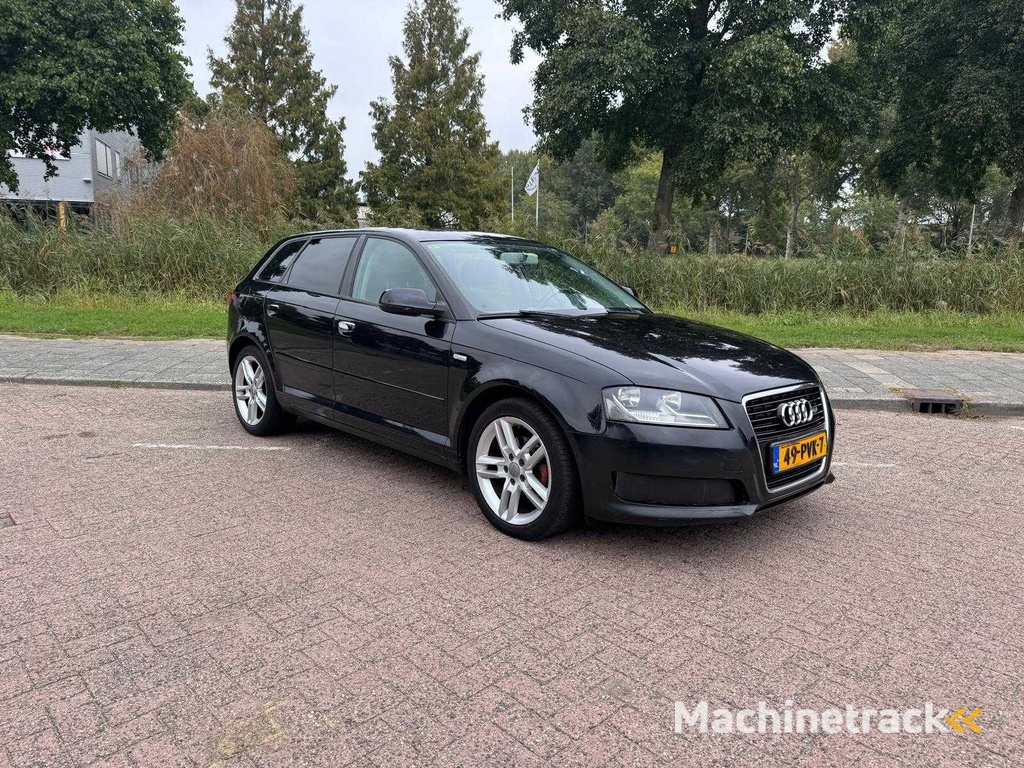 Audi A3 Sportback 1.2 TFSI Attraction Pro Line Business; 49-PVK-7
